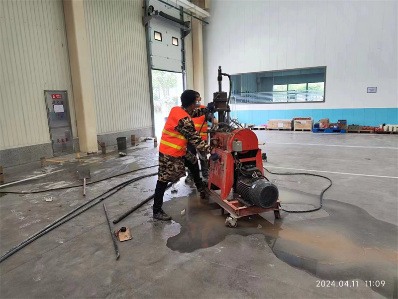 泰和厂房地面下沉塌陷注浆加固施工